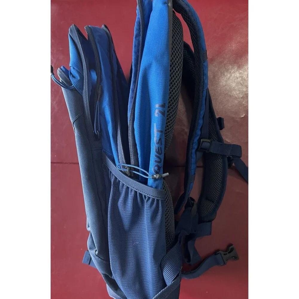 Quest 2L Hydration Pack Backpack Bag Blue Hiking No Bladder